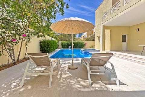 Vila v Meadows, Dubai, SAE 4 ložnice, 381 m² Č.: 586537 - fotografie 2