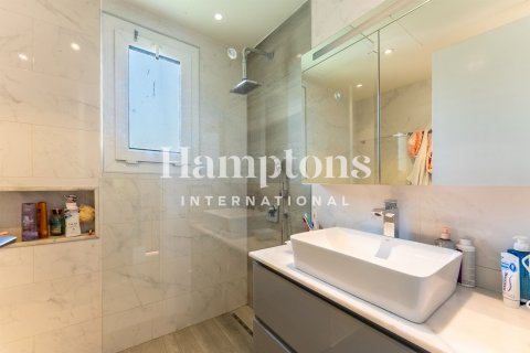 The Lakes, Dubai, UAE의 임대용 빌라 침실 3개, 244.14908400제곱미터 번호 693477 - 사진 8