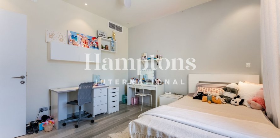 The Lakes, Dubai, UAE의 빌라 침실 3개, 244.149제곱미터 번호 693477