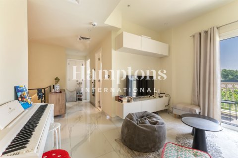 The Lakes, Dubai, UAE의 임대용 빌라 침실 3개, 244.14908400제곱미터 번호 693477 - 사진 10