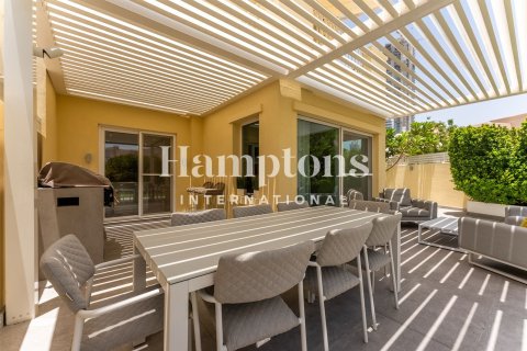 The Lakes, Dubai, UAE의 임대용 빌라 침실 3개, 244.14908400제곱미터 번호 693477 - 사진 13