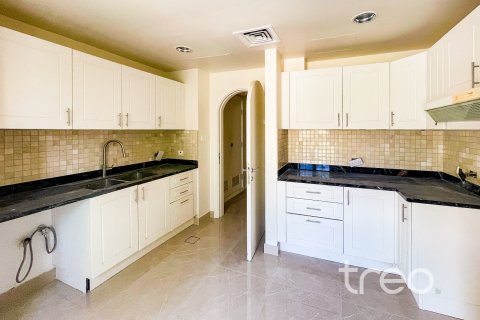 Villa para arrendamento em The Springs, Dubai, EAU 3 quartos, 209.77 m2 № 753759 - foto 2