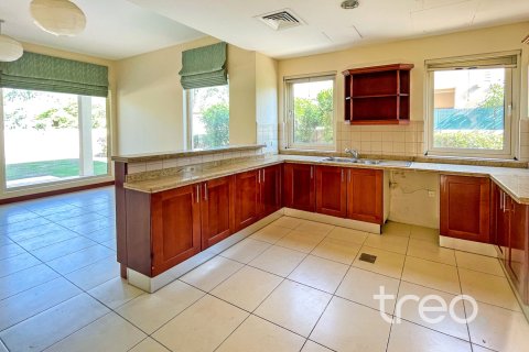 Villa à louer à Arabian Ranches, Dubai, EAU 3 chambres, 294.13 m2 № 753761 - photo 6