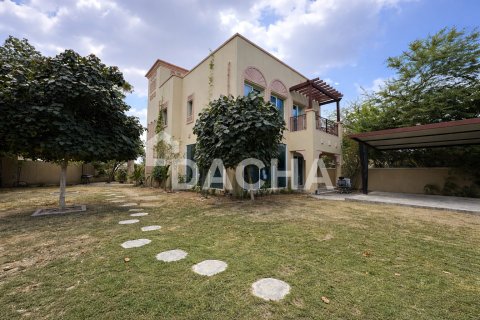 Vilë në Jumeirah Village Triangle, Dubai, Emiratet e Bashkuara Arabe 4 dhoma gjumi, 250 m2. № 710332