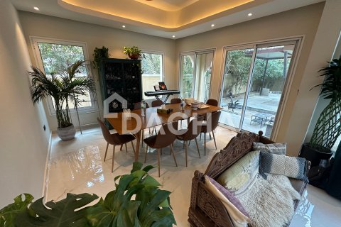 Villa Jumeirah Village Triangle, Dubaijā, AAE 4 istabas, 250 m2 Nr. 710332 - attēls 6