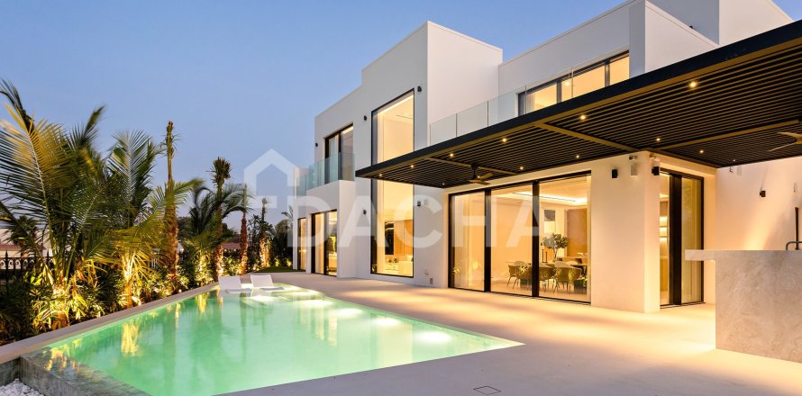 וילה ב Jumeirah Islands, Dubai, איחוד האמירויות 5 חדרי שינה, 632 מ"ר מספר 710406