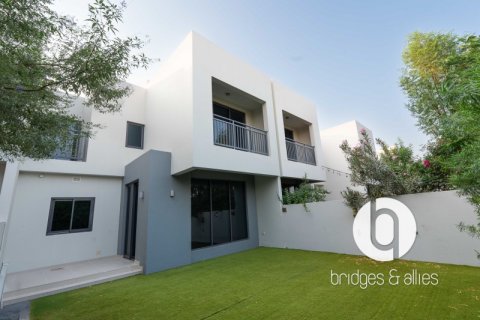 Villa asukohaga Dubai Hills Estate, AÜE: 3 magamistoaga, 203 m² Nr 701956