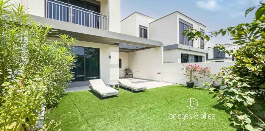 Вилла Дубай Хилс Эстейт, БАӘ-да 3 жатын бөлмелер, 212 м² № 701957