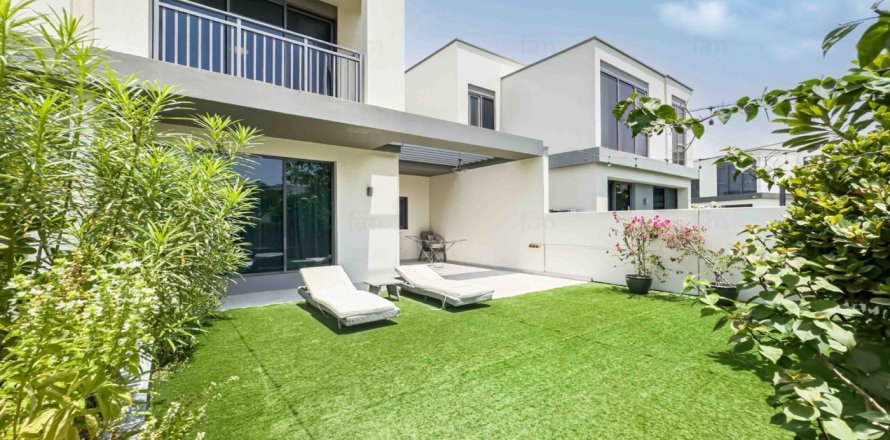 Villa asukohaga Dubai Hills Estate, AÜE: 3 magamistoaga, 203 m² Nr 701957