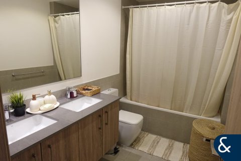 Lägenhet till försäljning i Town Square, Dubai, UAE 2 sovrum, 127 kvm Nr. 666914 - fotografi 10