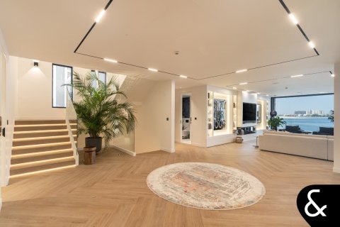 Vilă de vânzare în Palm Jumeirah, Dubai, EAU 5 dormitoare, 1292 mp. №666911 - poză 6