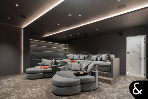 Vilă de vânzare în Palm Jumeirah, Dubai, EAU 5 dormitoare, 1292 mp. №666911 - poză 13