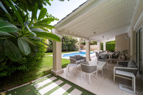 Villa in Discovery Gardens, Dubai, UAE 4 bedrooms, 362 sq.m. № 758437 - photo 11