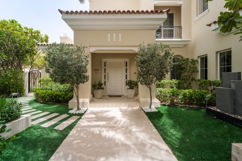 Villa in Discovery Gardens, Dubai, UAE 4 bedrooms, 362 sq.m. № 758437 - photo 27