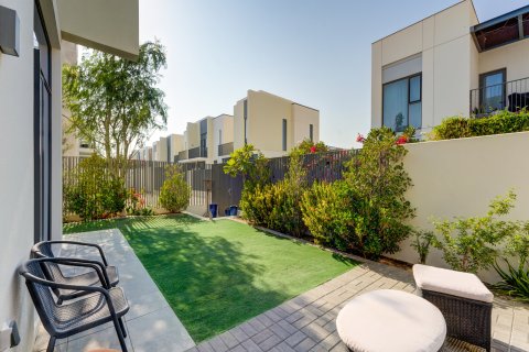 Townhouse in Dubai, UAE 4 bedrooms, 224 sq.m. № 758436 - photo 10
