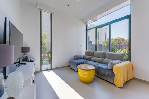 Townhouse in Dubai, UAE 4 bedrooms, 224 sq.m. № 758436 - photo 3