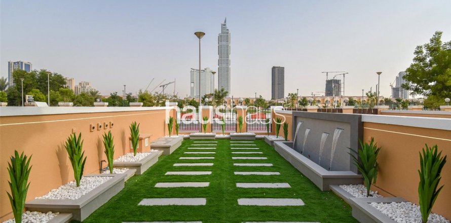 Townhouse in Jumeirah Village Triangle, Dubai, UAE 2 bedrooms, 152 sq.m. № 625779