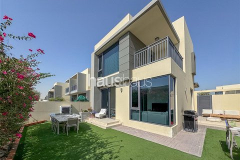 Dubai Hills Estate, Dubai, संयुक्त अरब अमीरात में विला, 4 बेडरूम, 279 वर्ग मीटर, संख्या 626904 - फ़ोटो 1