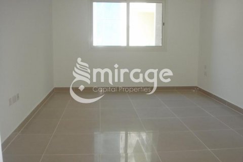 Apartment in Al Reef, Abu Dhabi, UAE 2 bedrooms, 98.8 sq.m. № 571783 - photo 8