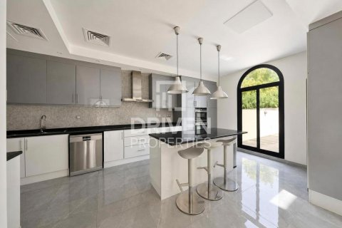Vila di Mudon, Dubai, UAE 4 bilik tidur, 371.15 meter persegi № 745092 - foto 16