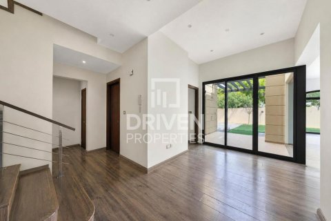 Vila di Mudon, Dubai, UAE 4 bilik tidur, 371.15 meter persegi № 745092 - foto 1