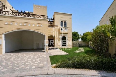 Vila di Mudon, Dubai, UAE 4 bilik tidur, 371.15 meter persegi № 745092 - foto 30