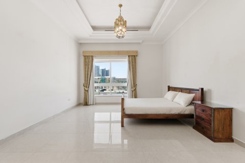 Villa in Al Barsha, Dubai, UAE 7 bedrooms, 2016 sq.m. № 764416 - photo 15