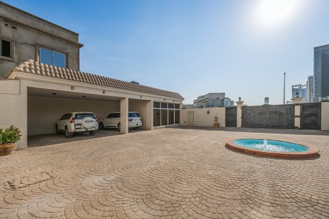 Villa in Al Barsha, Dubai, UAE 7 bedrooms, 2016 sq.m. № 764416 - photo 5