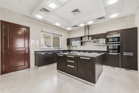 Villa in Al Barsha, Dubai, UAE 7 bedrooms, 2016 sq.m. № 764416 - photo 19