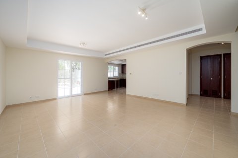 ویلا برای اجاره در Dubai، امارات متحده عربی 3 خوابه ، 272.02 متر مربع ، شماره 764417 - تصویر 2