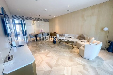Apartment in Palm Jumeirah, Dubai, UAE 3 bedrooms, 216 sq.m. № 625757 - photo 1