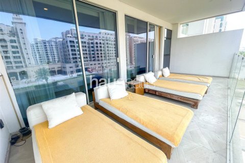 Apartment in Palm Jumeirah, Dubai, UAE 3 bedrooms, 216 sq.m. № 625757 - photo 16