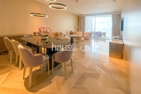 Apartment in Palm Jumeirah, Dubai, UAE 3 bedrooms, 216 sq.m. № 625757 - photo 3