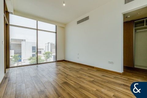 Huvila Al Furjan, Dubai, Arabiemiraatit 4 makuuhuonetta, 429 m2 № 668216 - kuva 13