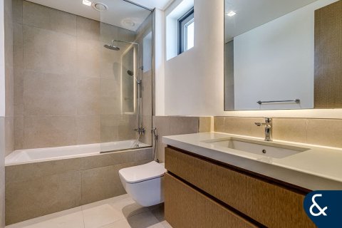 Huvila Al Furjan, Dubai, Arabiemiraatit 4 makuuhuonetta, 429 m2 № 668216 - kuva 15