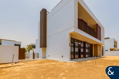 Huvila Al Furjan, Dubai, Arabiemiraatit 4 makuuhuonetta, 429 m2 № 668216 - kuva 22