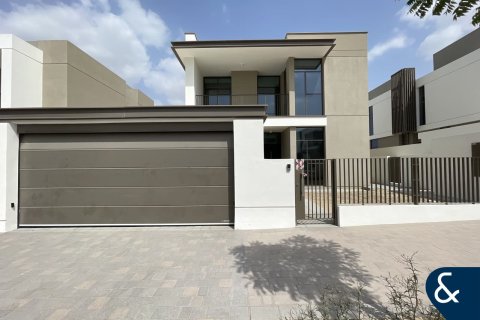 Villa te huur in Al Furjan, Dubai, VAE 4 slaapkamers, 386 vr.m., nr 668219 - foto 3