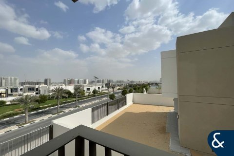 Villa te huur in Al Furjan, Dubai, VAE 4 slaapkamers, 386 vr.m., nr 668219 - foto 7