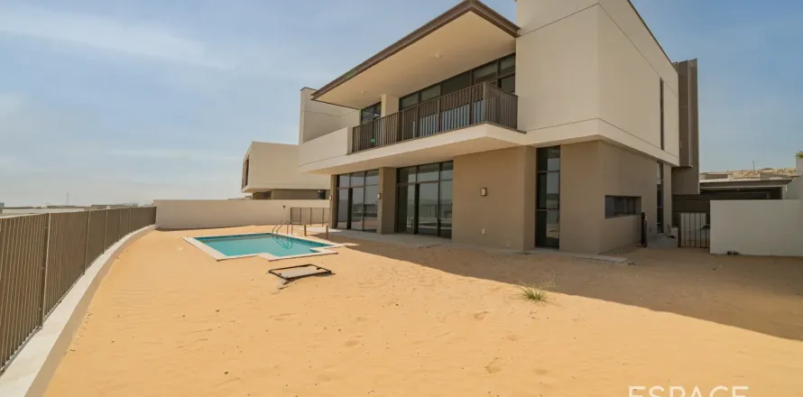 Villa sa Al Furjan, Dubai, UAE 5 silid-tulugan, 455 sq.m. № 649548
