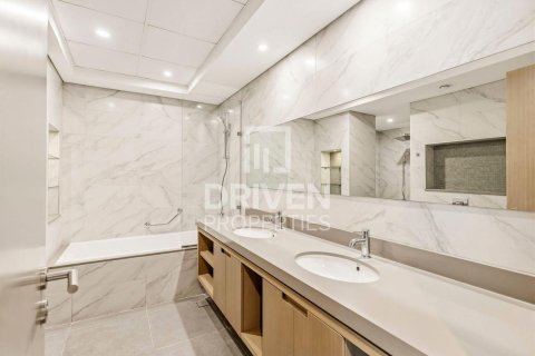 Lägenhet uthyres i Al Satwa, Dubai, UAE 2 sovrum, 179.95 kvm Nr. 745167 - fotografi 17