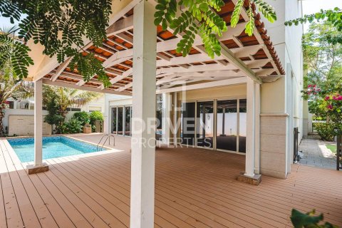 Villa til leie i Mohammed Bin Rashid City, Dubai, Emiratene 4 soverom, 694.73 kvm Nr. 745169 - Foto 15