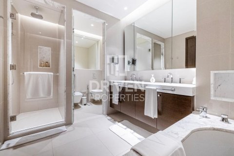 Apartament në Downtown Dubai (Downtown Burj Dubai), Dubai, Emiratet e Bashkuara Arabe 2 dhoma gjumi, 127 m2. № 603624 - Foto 16