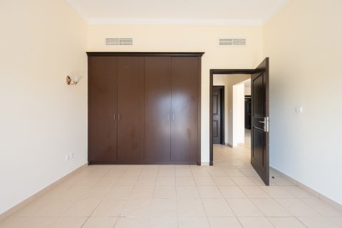Villa zur Miete in The Villa, Dubai, VAE 4 Schlafzimmer, 384.1 m2 Nr. 750828 - Foto 19