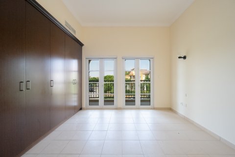 Villa zur Miete in The Villa, Dubai, VAE 4 Schlafzimmer, 384.1 m2 Nr. 750828 - Foto 14