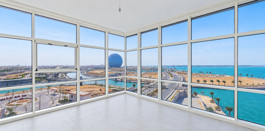 Apartment in Al Raha Beach, Abu Dhabi, UAE 4 bedrooms, 217.66 sq.m. № 764181