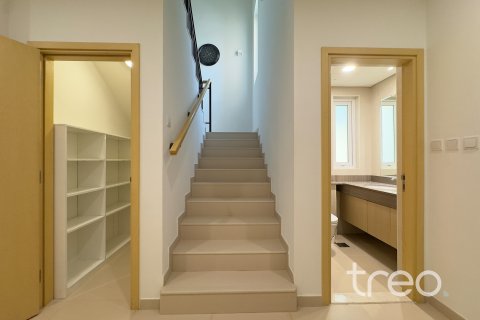 Vila u Dubai, UAE 4 spavaćih soba, 400.04 m2 Br. 733621 - fotografija 8