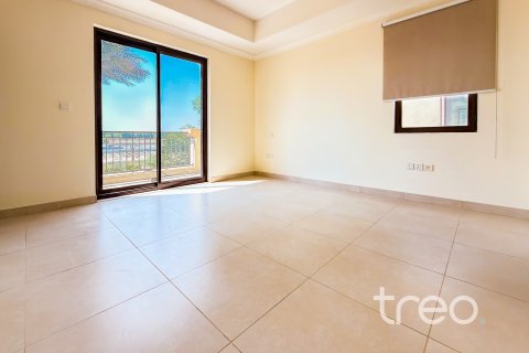 Radový dom v Arabian Ranches 2, Dubai, SAE 3 spálne, 404.96 m2 č. 733617 - Fotografia 12