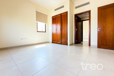 Radový dom v Arabian Ranches 2, Dubai, SAE 3 spálne, 404.96 m2 č. 733617 - Fotografia 16