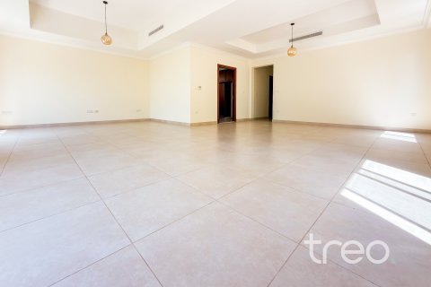 Radový dom v Arabian Ranches 2, Dubai, SAE 3 spálne, 404.96 m2 č. 733617 - Fotografia 5