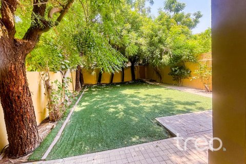 The Springs, Dubai, संयुक्त अरब अमीरात में विला, 3 बेडरूम, 254.83 वर्ग मीटर, संख्या 733618 - फ़ोटो 5